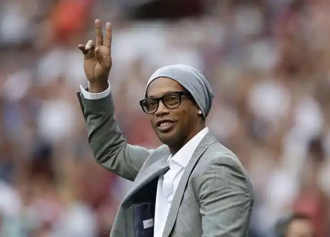 贝尼特斯的 贝尼特斯的